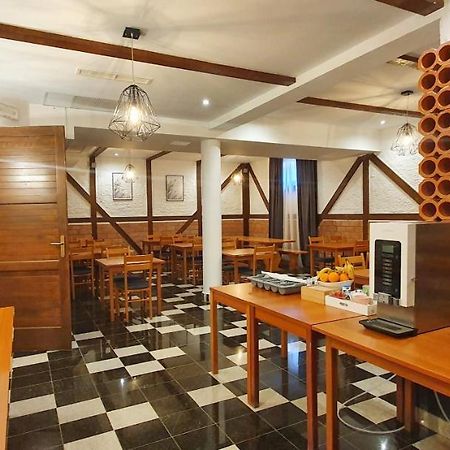 זאטון Aparthotel Zaton מראה חיצוני תמונה