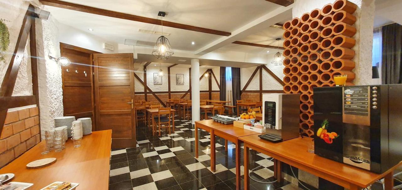 זאטון Aparthotel Zaton מראה חיצוני תמונה