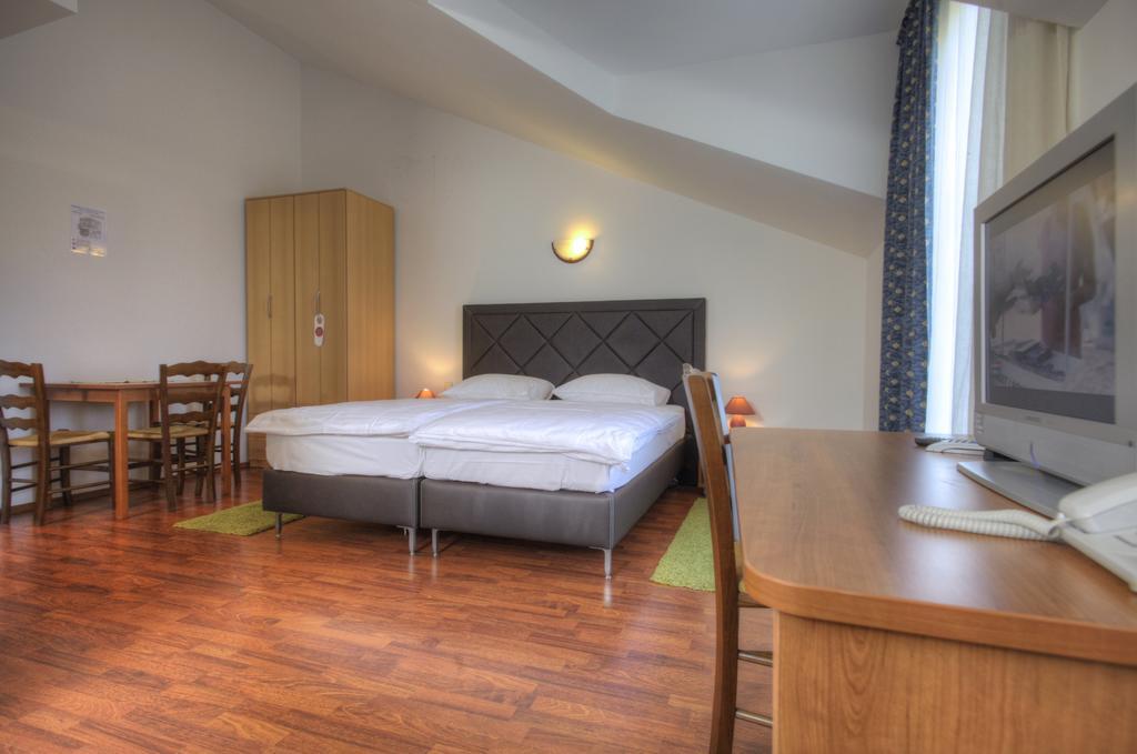 זאטון Aparthotel Zaton מראה חיצוני תמונה