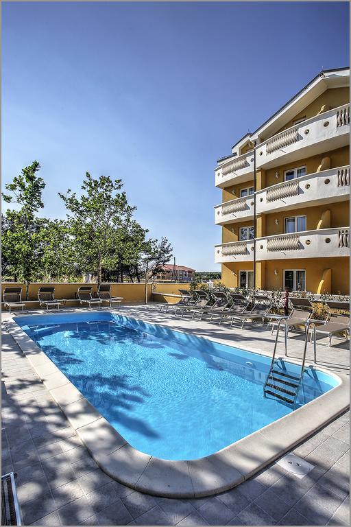זאטון Aparthotel Zaton מראה חיצוני תמונה