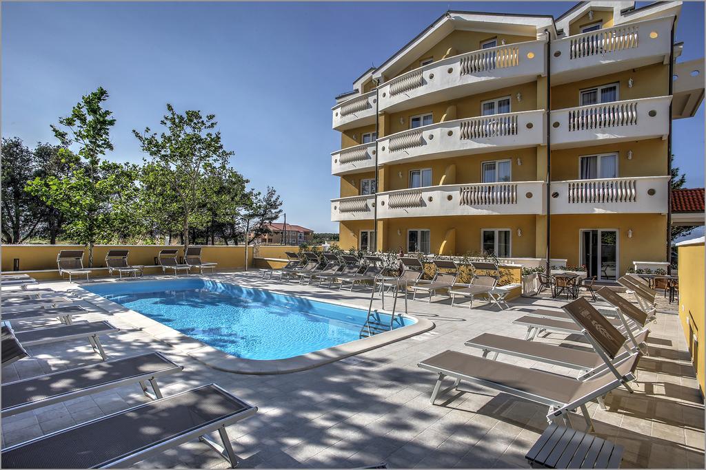 זאטון Aparthotel Zaton מראה חיצוני תמונה