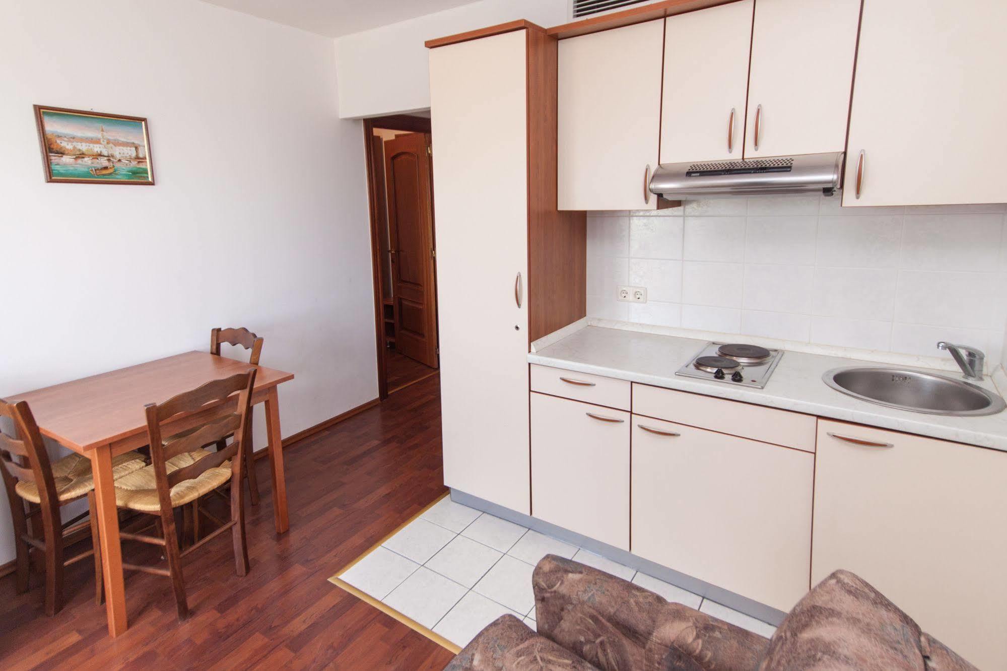 זאטון Aparthotel Zaton מראה חיצוני תמונה