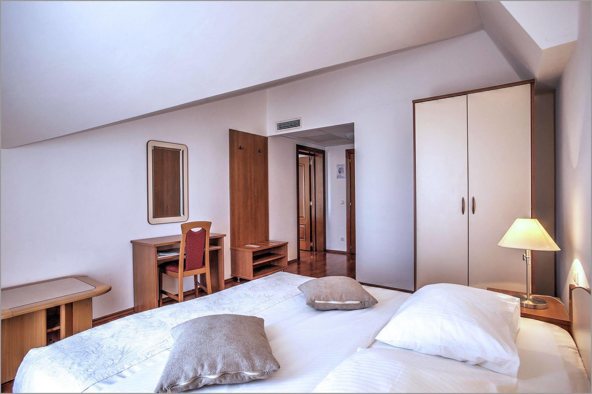זאטון Aparthotel Zaton מראה חיצוני תמונה